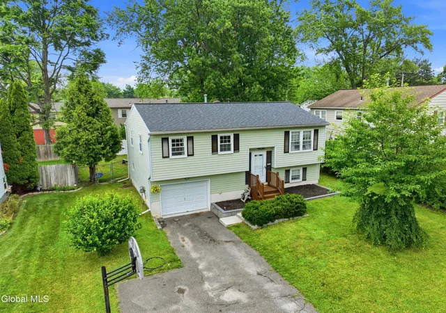 Homes for sale in East Greenbush, NY | 4 Denise Ct, East Greenbush, NY 12144 | MLS# 202621172