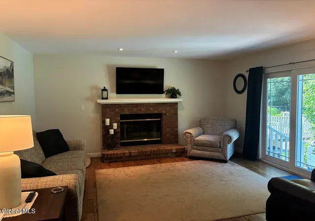 4th image of 11 Elaine Ct, Latham, NY 12110 | MLS# 202620852