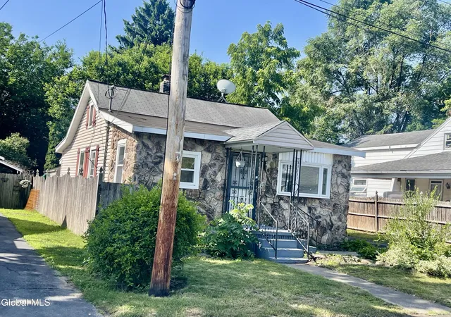 1st image of 60 Woodlawn St, Rotterdam, NY 12306 | MLS# 202620949