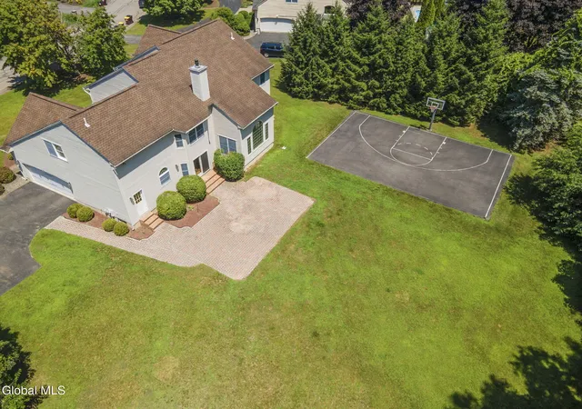 2nd image of 214 Bell Ct, Schenectady, NY 12303 | MLS# 202621638