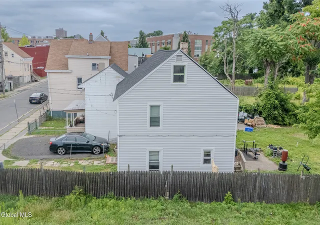Photo 3 of Sale Pending at 361 Elk St, Albany, NY 12206 | MLS# 202621181 | Listing updated on 2026-09-18