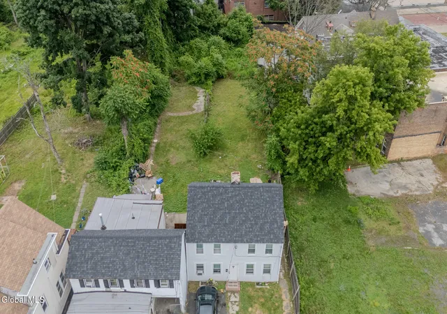 Photo 3 of Sale Pending at 361 Elk St, Albany, NY 12206 | MLS# 202621181 | Listing updated on 2026-09-18