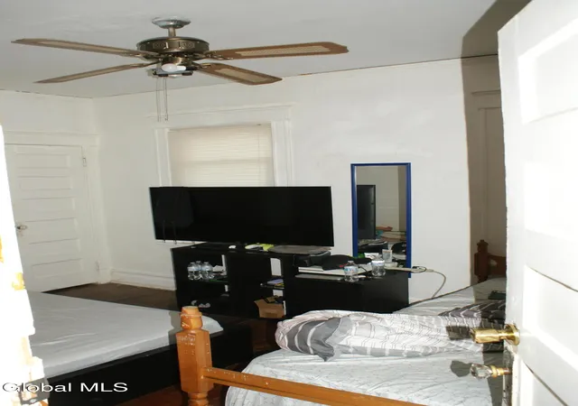 Photo 4 of Single family home for sale at 275 W Lawrence St, Albany, NY 12208 | MLS# 202621325 | Listing updated on 2026-09-17