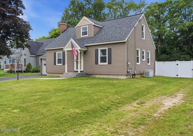 2nd image of 113 Gordon Rd, Rotterdam, NY 12306 | MLS# 202620958