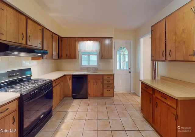 5th image of 19 Shetland Dr, Bethlehem, NY 12054 | MLS# 202620962