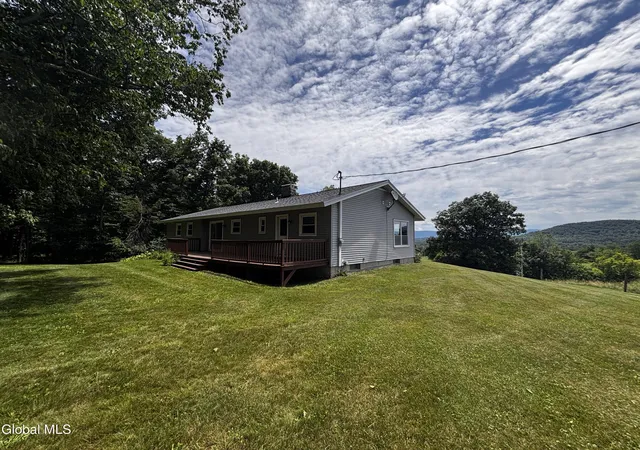 4th image of 231 Beechwood Rd, Hoosick Falls, NY 12090 | MLS# 202621011