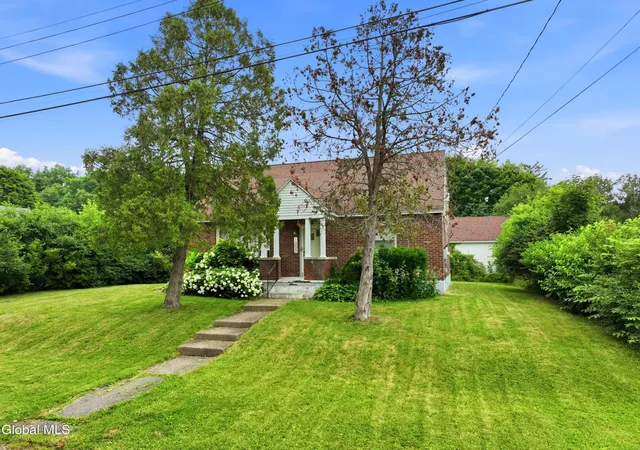 Homes for sale in Schenectady, NY | 1209 Mader St, Schenectady, NY 12308 | MLS# 202621149