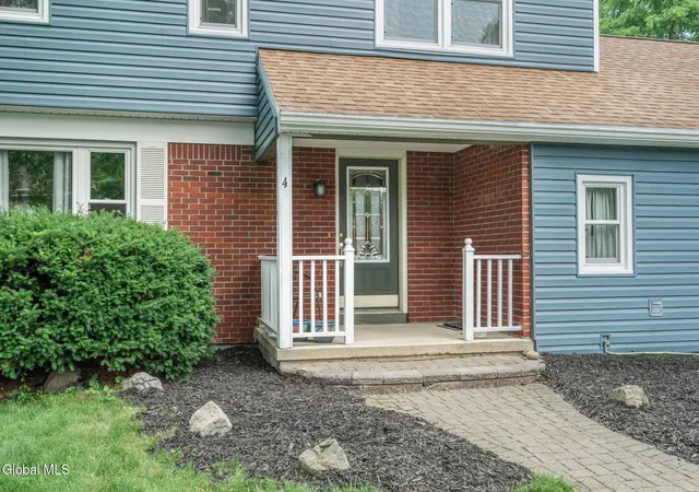 Photo 2 of Sale Pending at 4 Carlyle Ct, Ballston Lake, NY 12019 | MLS# 202621246 | Listing updated on 2026-09-14