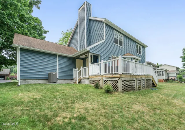 Photo 4 of Sale Pending at 4 Carlyle Ct, Ballston Lake, NY 12019 | MLS# 202621246 | Listing updated on 2026-09-14