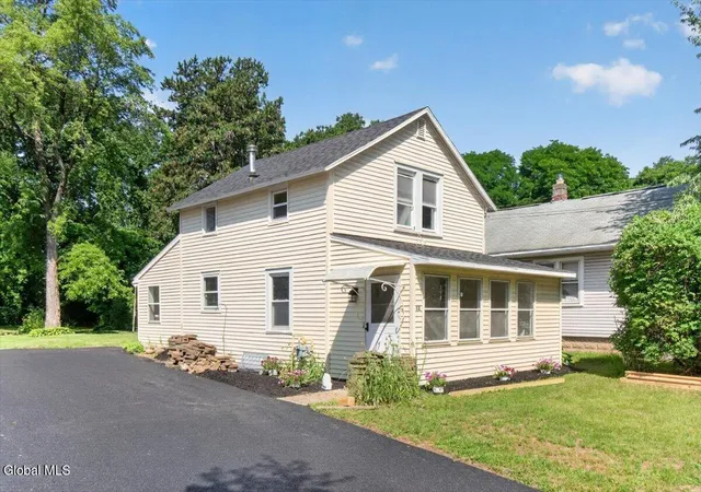 3rd image of 32 Dorlyn Rd, Colonie, NY 12205 | MLS# 202621244