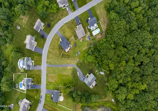 2nd image of 307 Steeple Wy, Rotterdam, NY 12306 | MLS# 202621194