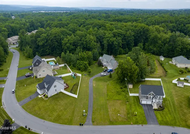 4th image of 307 Steeple Wy, Rotterdam, NY 12306 | MLS# 202621194