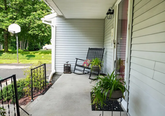 4th image of 3059 E Old State Rd, Guilderland, NY 12303 | MLS# 202621182