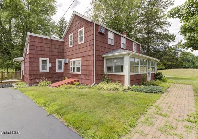 Photo 3 of Sale Pending at 1182 Van Hoesen Rd, Castleton On Hudson, NY 12033 | MLS# 202621759 | Listing updated on 2026-09-16