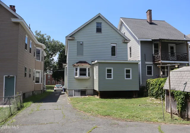 2nd image of 212 Ontario St, Albany, NY 12203 | MLS# 202621498