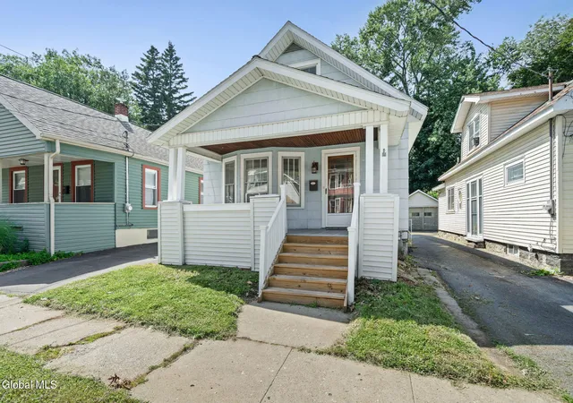 Photo 3 of Sale Pending at 119 N Toll St, Schenectady, NY 12302 | MLS# 202621077 | Listing updated on 2026-08-03