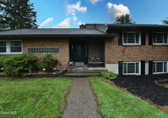 4th image of 144 Ashdown Rd, Clifton Park, NY 12019 | MLS# 202621226