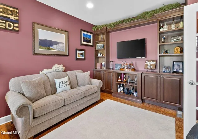 4th image of 13 Peacham Rd, Colonie, NY 12189 | MLS# 202621459