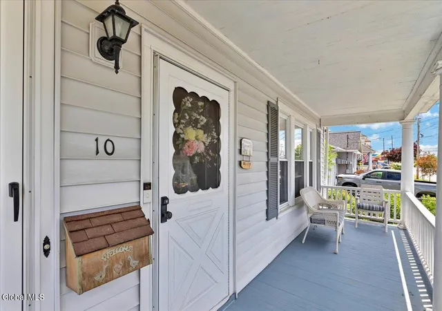 4th image of 10 Oakwood Blvd, Hudson, NY 12534 | MLS# 202621074