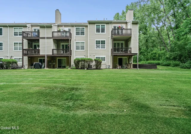 5th image of 4501 S Foxwood Dr, Clifton Park, NY 12065 | MLS# 202621143