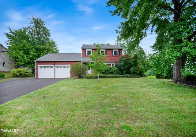 2nd image of 846 Northumberland Dr, Schenectady, NY 12309 | MLS# 202621189