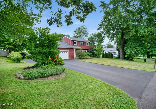 3rd image of 846 Northumberland Dr, Schenectady, NY 12309 | MLS# 202621189