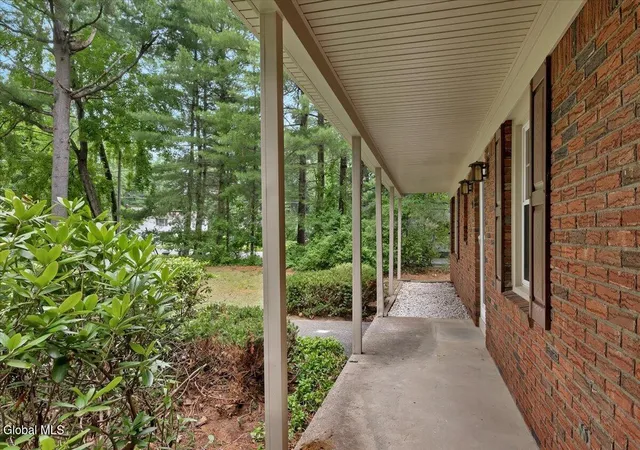 5th image of 9 Chestnut Ln, Clifton Park, NY 12065 | MLS# 202621384