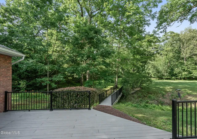 3rd image of 39 Woodside Dr, Schenectady, NY 12302 | MLS# 202621105