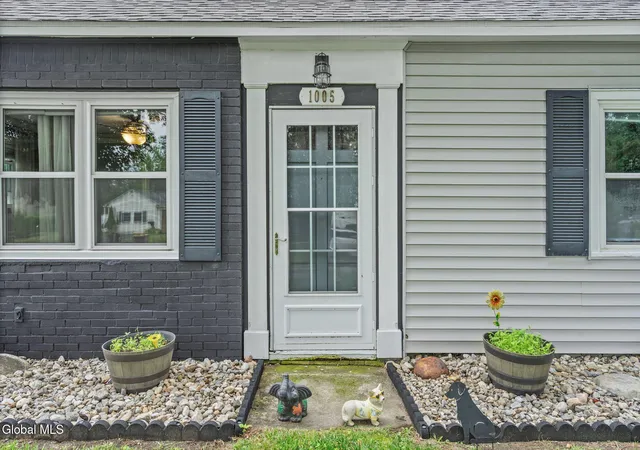 2nd image of 1005 Wayne Rd, Rotterdam, NY 12303 | MLS# 202621248
