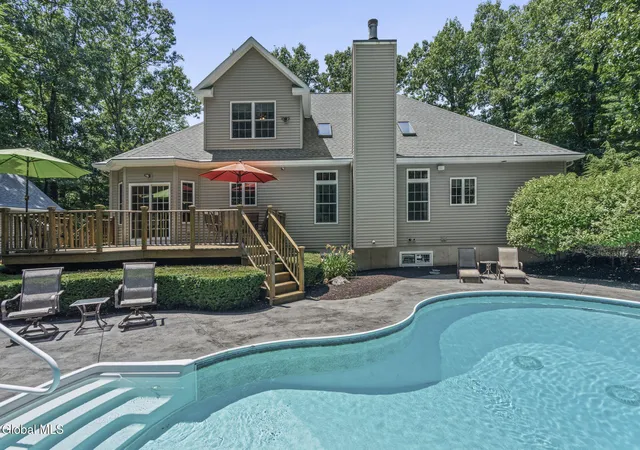 Photo 4 of Sale Pending at 85 Chadwycke Ct, Schodack, NY 12184 | MLS# 202621714 | Listing updated on 2026-08-13