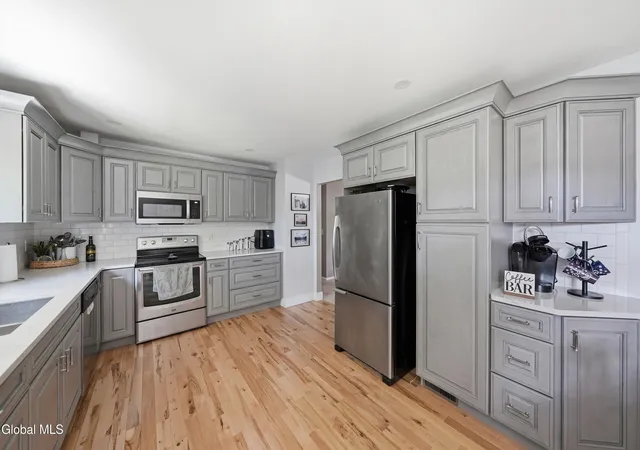 4th image of 2 Melissa Ct, Albany, NY 12205 | MLS# 202621215