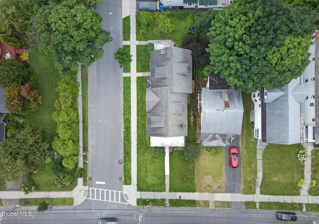 3rd image of 77 S Allen St, Albany, NY 12208 | MLS# 202621199