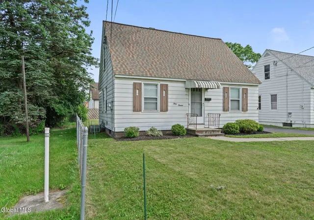 Photo 3 of Sale Pending at 3014 Granville Ave, Schenectady, NY 12306 | MLS# 202621716 | Listing updated on 2026-07-17