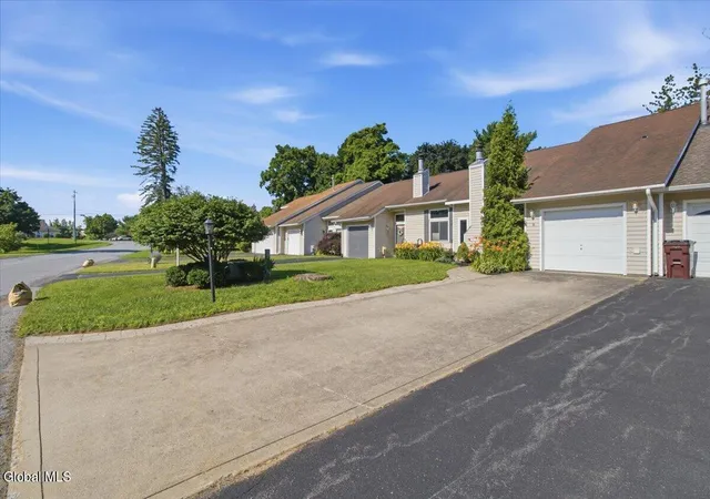 3rd image of 8 Green Meadow Dr, Clifton Park, NY 12065 | MLS# 202621567