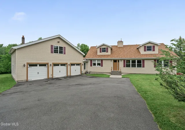 Homes for sale in East Greenbush, NY | 1567 Best Rd, East Greenbush, NY 12144 | MLS# 202621269