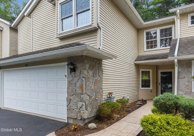 4th image of 607 Highwood Cir, Albany, NY 12203 | MLS# 202621221