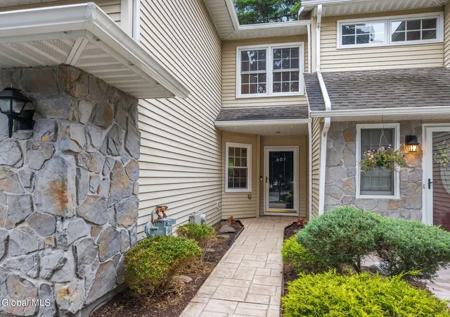 5th image of 607 Highwood Cir, Albany, NY 12203 | MLS# 202621221