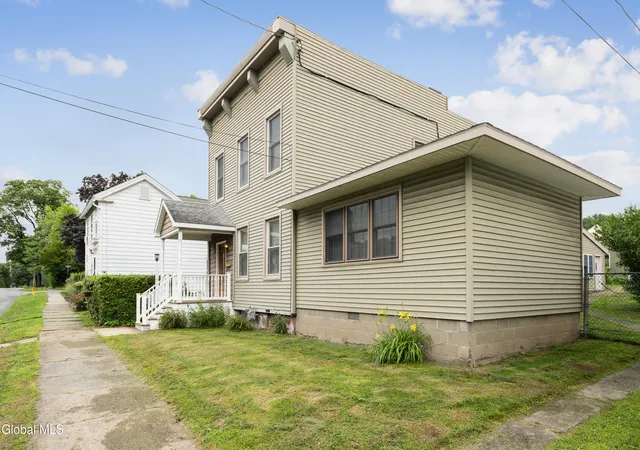 62nd image of 29 Washington Ave, Waterford, NY 12188 | MLS# 202621361