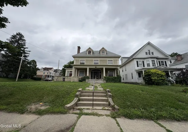 4th image of 1114 Union St, Schenectady, NY 12308 | MLS# 202621204