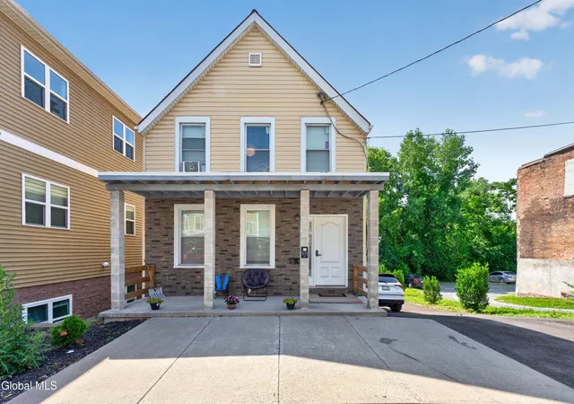 Homes for sale in Rensselaer, NY | 1053 Broadway, Rensselaer, NY 12144 | MLS# 202621466