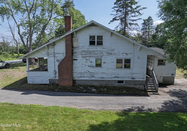 Photo 3 of Single family home for sale at 1211 Saratoga Rd, Ballston Spa, NY 12020 | MLS# 202621377 | Listing updated on 2026-08-30