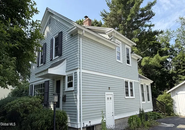 2nd image of 31 Oakwood Pl, Delmar, NY 12054 | MLS# 202621239