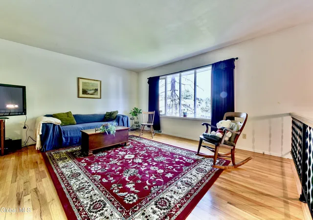 4th image of 4 Cedar Ct, Colonie, NY 12309 | MLS# 202621451