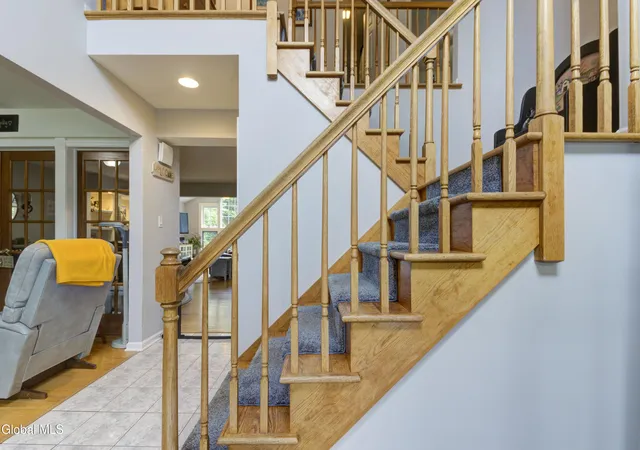 Photo 4 of Sale Pending at 3 Tyler Dr, East Greenbush, NY 12061 | MLS# 202621301 | Listing updated on 2026-08-25