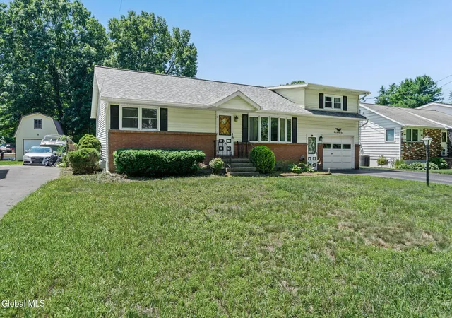 Homes for sale in Rotterdam, NY | 172 Dahlia St, Rotterdam, NY 12306 | MLS# 202621431