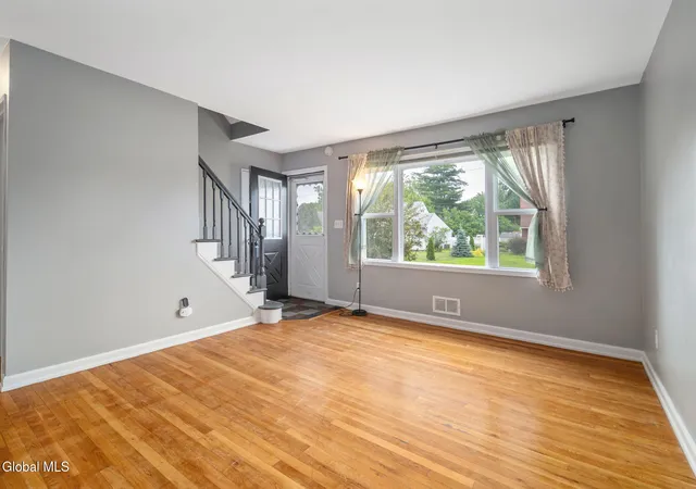5th image of 7 Colt Rd, Colonie, NY 12205 | MLS# 202621436