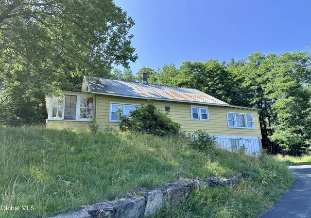 49th image of 576 Main St, Corinth, NY 12822 | MLS# 202621372