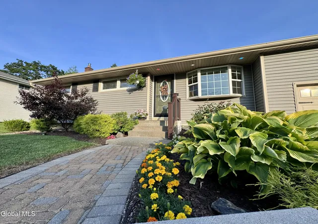 3rd image of 34 Venus Dr, Colonie, NY 12211 | MLS# 202621349