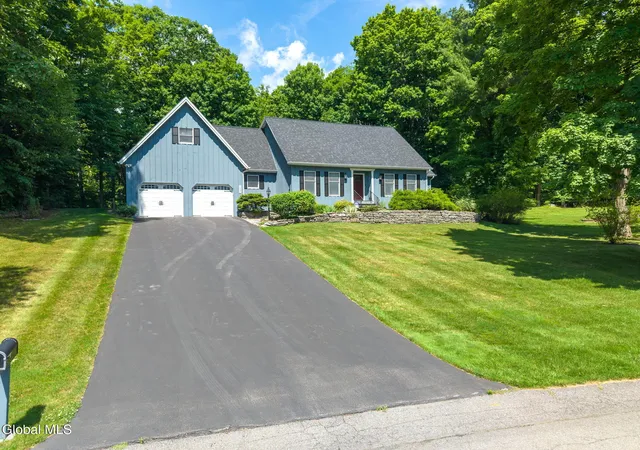 70th image of 107 Chancellor Dr, Guilderland, NY 12084 | MLS# 202621552