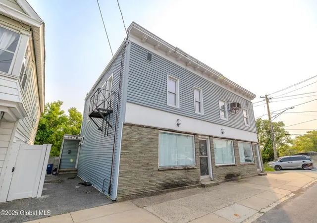 2nd image of 1374 10th Ave, Schenectady, NY 12303 | MLS# 202621581